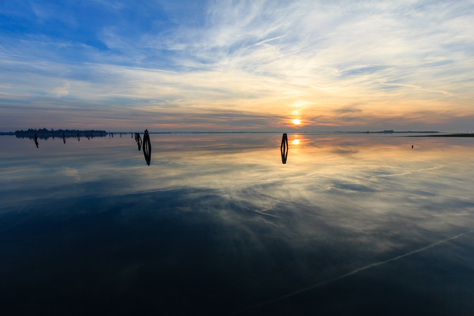 Sonnenuntergang über den Kanälen der Lagune von Venedig – Radtour ab Jesolo nach Lio Piccolo