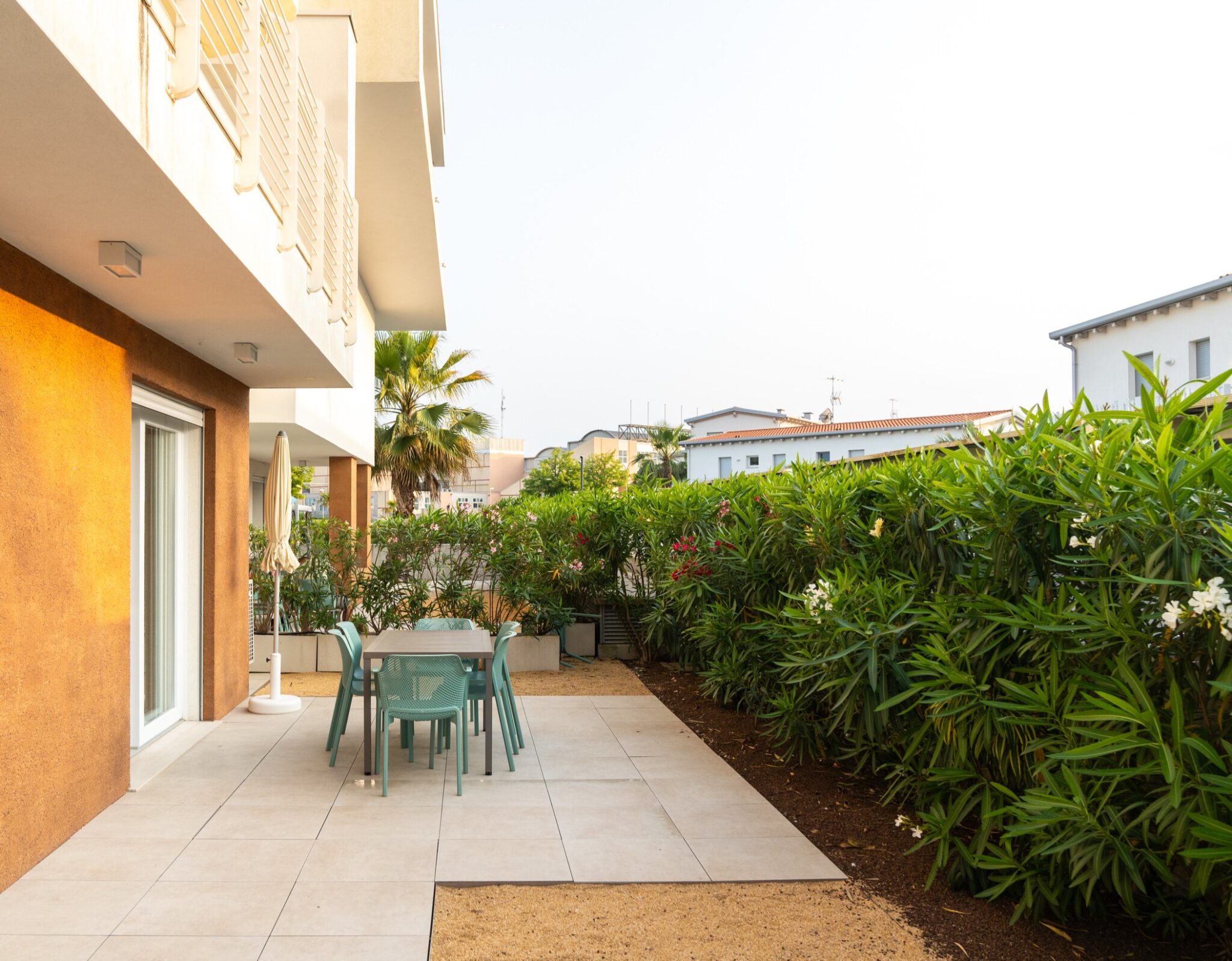 00_SB2_patio